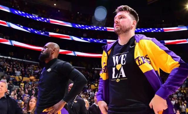 az, 人的广告牌, 招牌